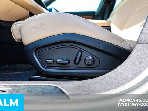 Used 2022 Porsche Taycan 4S image 25