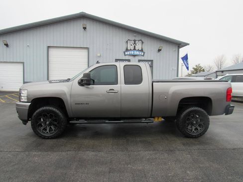Used 2013 Chevrolet Silverado 2500 LTZ w/ LTZ Plus Package image 2