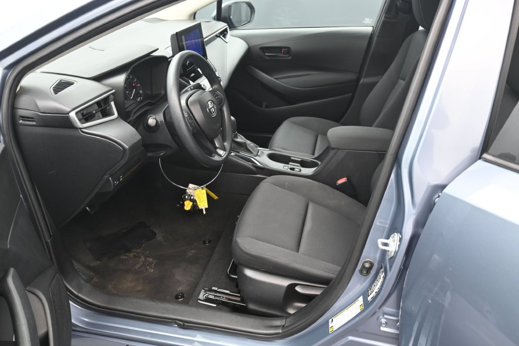 Used 2023 Toyota Corolla LE FWD image 16