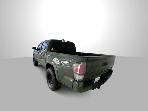 Used 2021 Toyota Tacoma TRD Sport w/ Technology Package image 6