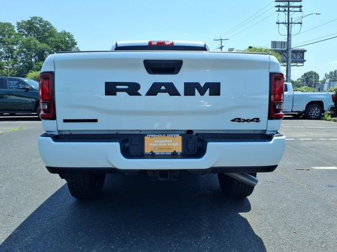 Certified 2025 RAM 2500 Big Horn AWD/4WD image 17