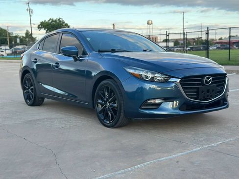 Used 2017 MAZDA MAZDA3 Touring w/ Popular Equipment Package FWD image 3