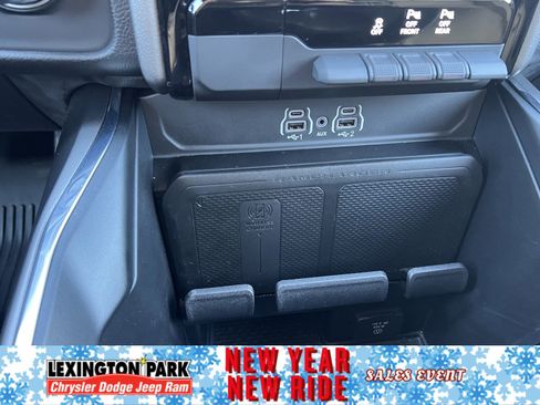 Used 2025 RAM 1500 Laramie image 24