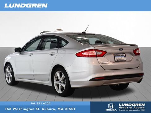 Used 2014 Ford Fusion SE w/ Equipment Group 201A FWD image 3