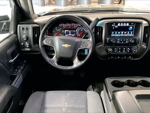 Used 2018 Chevrolet Silverado 2500 LT w/ Z71 Package, Off-Road image 7