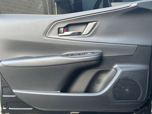 Used 2025 Toyota Prius AWD image 22