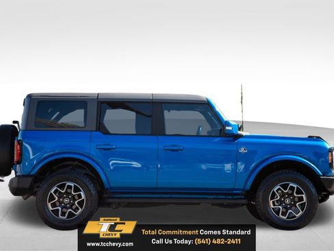 Used 2022 Ford Bronco Outer Banks AWD/4WD image 5