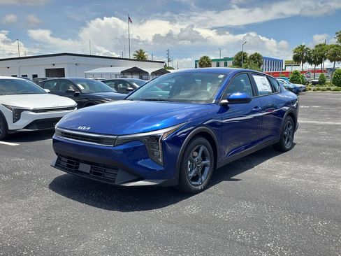 New 2026 Kia K4 FWD image 3