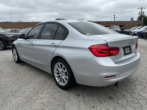 Used 2017 BMW 320i Sedan RWD image 6