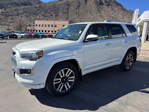 Used 2016 Toyota 4Runner Limited image 3