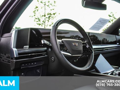 Used 2026 Cadillac Escalade 4WD image 34