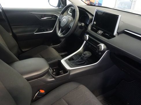 Used 2023 Toyota RAV4 XLE AWD/4WD image 25