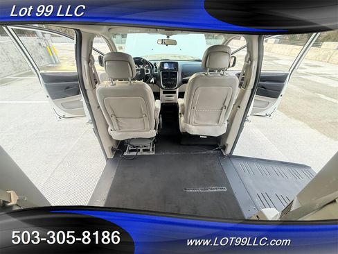 Used 2011 Dodge Grand Caravan Crew image 51