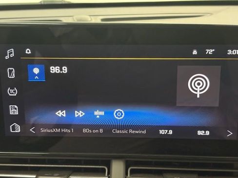 Used 2025 Chevrolet Trax LT image 21