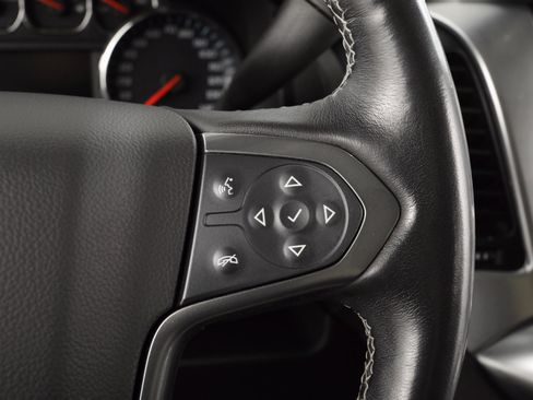 Used 2020 Chevrolet Suburban Premier image 15