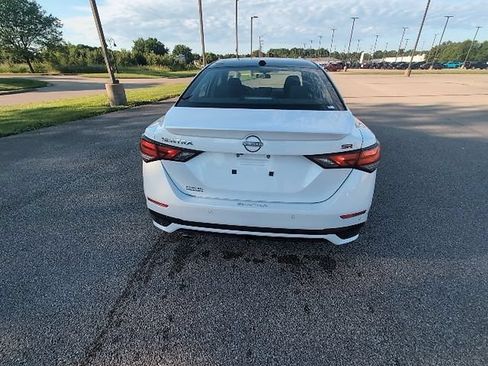 Used 2024 Nissan Sentra SR FWD image 6