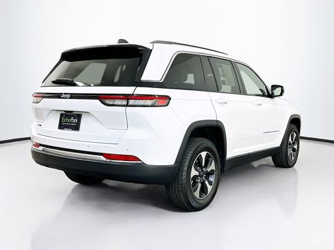 Used 2023 Jeep Grand Cherokee 4WD 4xe image 9