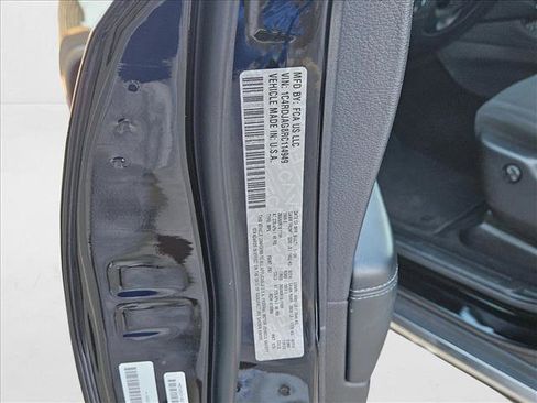 Used 2024 Dodge Durango SXT image 24