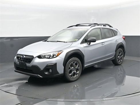 Used 2022 Subaru Crosstrek 2.5i Sport w/ Moonroof Package image 2