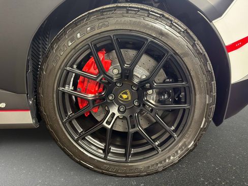 Used 2023 Lamborghini Huracan Sterrato image 14