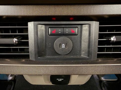 Used 2026 Ford F450 Platinum w/ Platinum Plus Package AWD/4WD image 29
