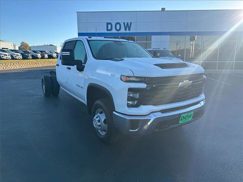 Used 2024 Chevrolet Silverado 3500 W/T w/ WT Convenience Package image 4