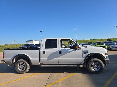 Used 2008 Ford F250 XLT AWD/4WD image 4