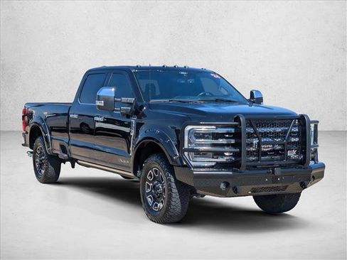 Used 2024 Ford F350 Platinum w/ FX4 Off-Road Package image 3