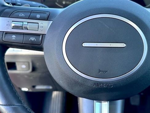 Used 2024 Hyundai Kona Limited image 14