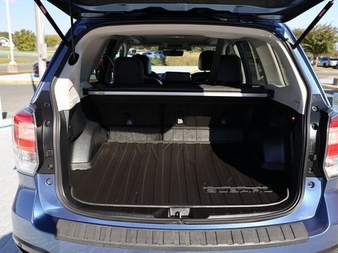 Used 2017 Subaru Forester 2.5i Touring image 10