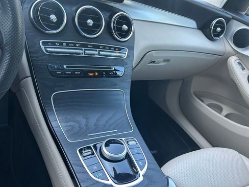 Used 2019 Mercedes-Benz GLC 300 4MATIC image 56