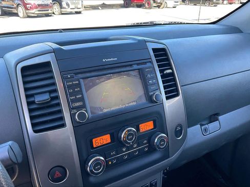 Used 2019 Nissan Frontier SL image 26