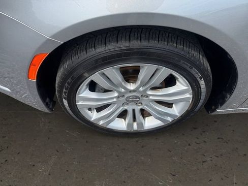 Used 2015 Chrysler 200 Limited w/ Convenience Group FWD image 9