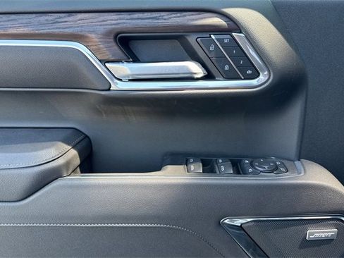 New 2025 GMC Sierra 1500 SLT w/ SLT Premium Package image 11