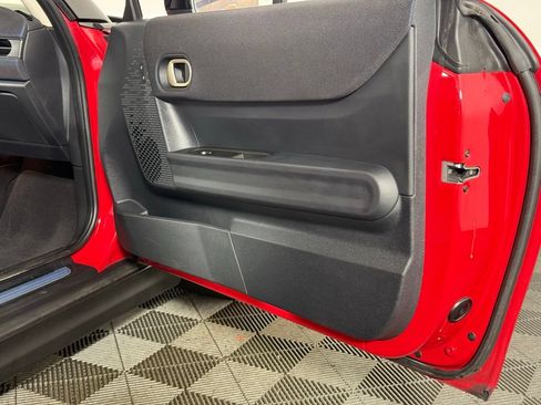 Certified 2025 MINI Cooper 2-Door Hardtop FWD image 22
