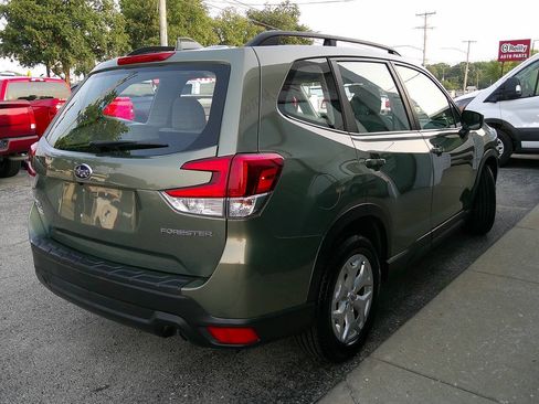 Used 2021 Subaru Forester AWD/4WD image 5