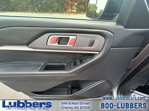 Used 2025 Ford Explorer ST-Line w/ ST-Line Street Pack AWD/4WD image 13