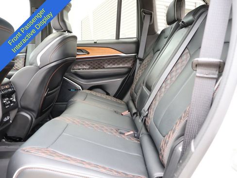 Used 2022 Jeep Grand Cherokee Summit AWD/4WD image 19