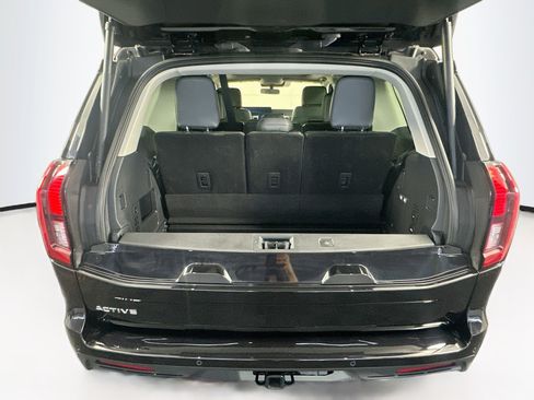 Used 2025 Ford Expedition Active AWD/4WD image 32