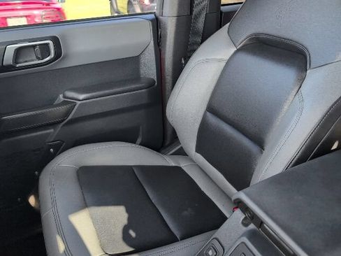 Used 2024 Ford Bronco Badlands w/ Sasquatch Package AWD/4WD image 17