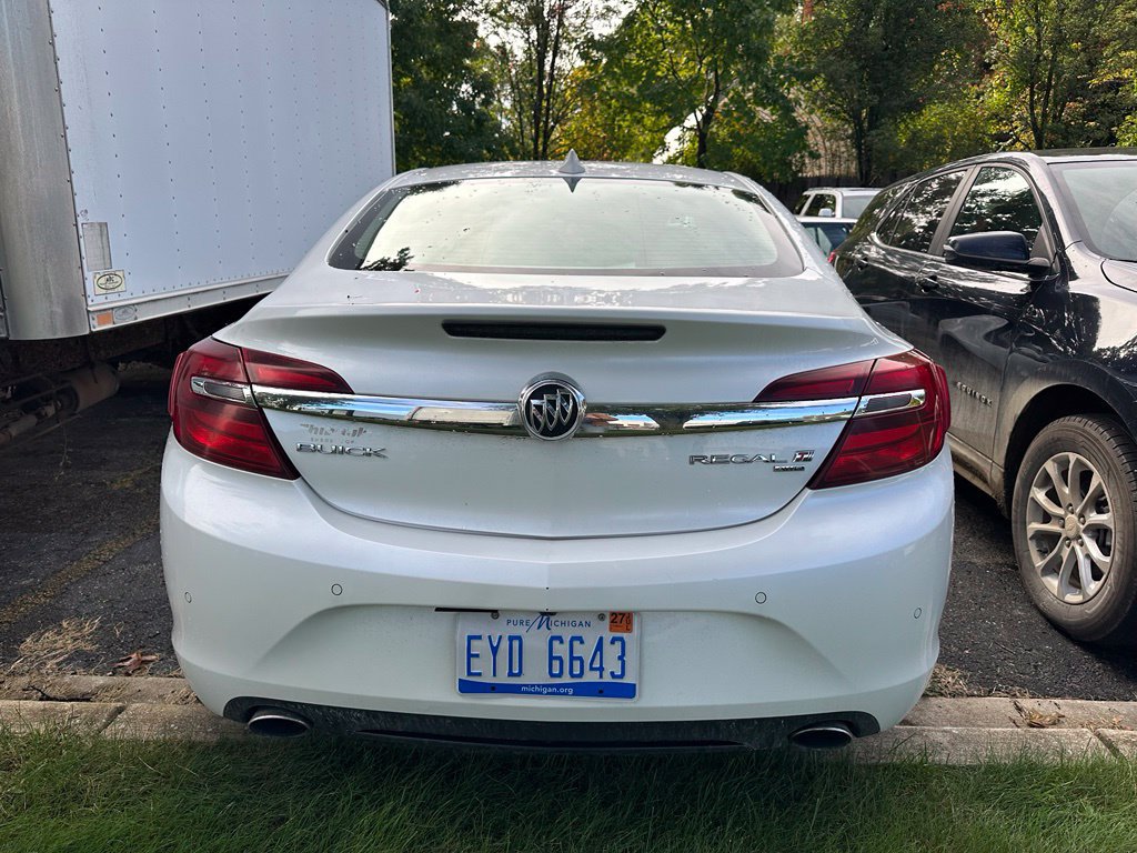 Used 2016 Buick Regal Premium w/ Experience Buick Package AWD/4WD image 5