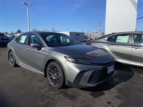 New 2026 Toyota Camry SE image 1