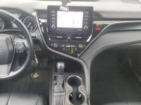 Used 2022 Toyota Camry SE FWD image 10