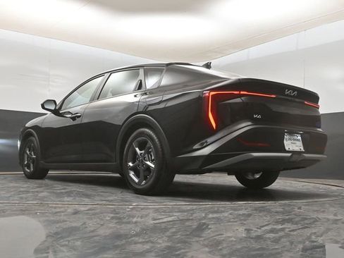 Used 2025 Kia K4 LXS image 14