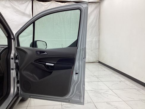 Used 2021 Ford Transit Connect XLT image 16