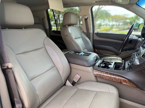 Used 2019 Chevrolet Suburban Premier RWD image 22