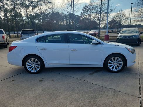 Used 2016 Buick LaCrosse Leather image 8