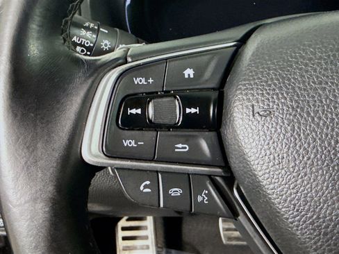 Used 2018 Honda Accord Sport image 14