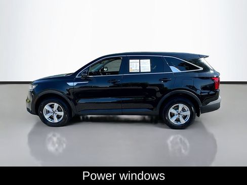 Used 2021 Kia Sorento LX AWD/4WD image 4