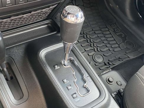 Used 2016 Jeep Wrangler Unlimited Sahara w/ Connectivity Group image 20